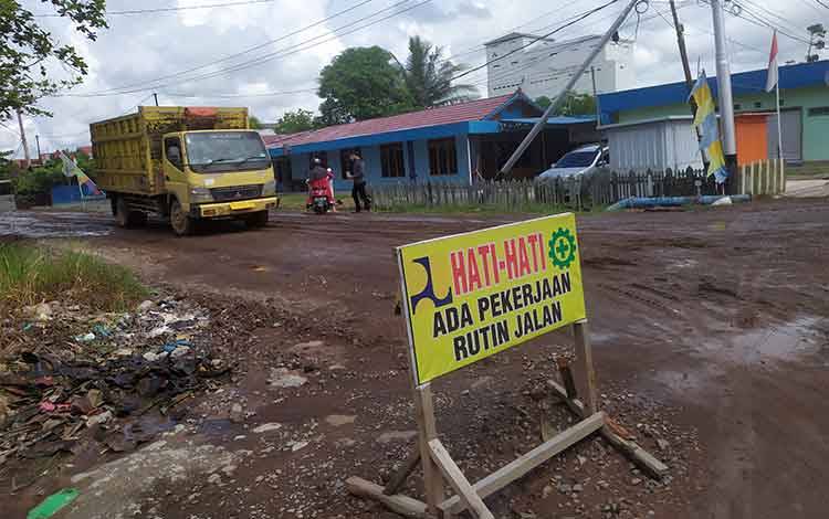 Ini Kendala Dalam Perbaikan Jalan Kembali Sampit