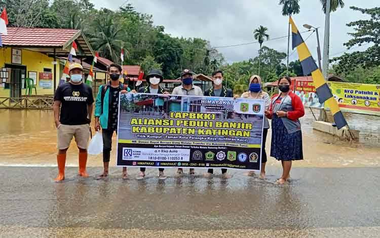Aliansi Peduli Banjir Katingan Bantu Warga yang Terdampak