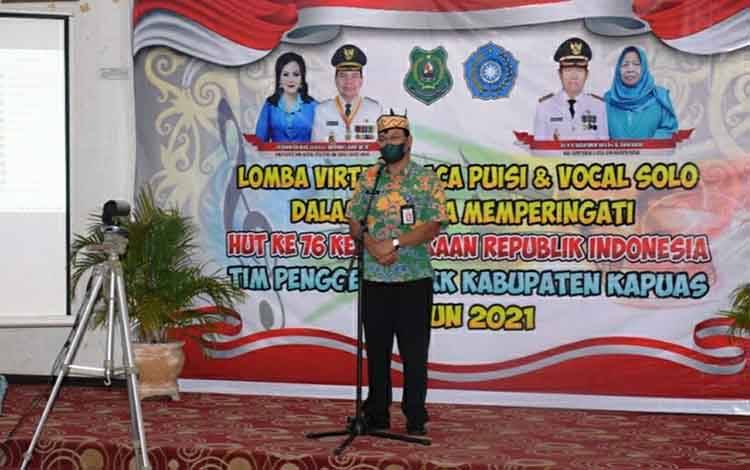 Asisten I Setda Kapuas, Ilham Anwar saat membuka lomba secara virtual digelar TP-PKK, bertempat di Gedung Wanita Lawang Kameloh