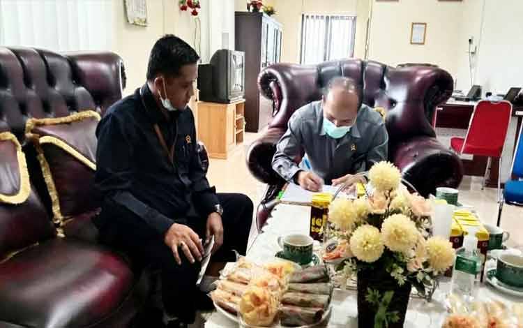 Pengadilan Agama dan Pengadilan Negeri Muara Teweh Tandatangani MoU Panjar Biaya Perkara