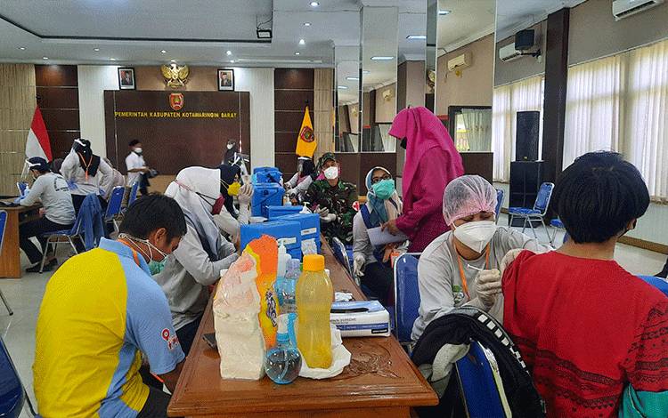 Vaksinasi Dosis 1 di Kobar 27,18 Persen
