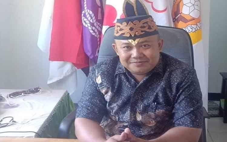 Kepala SMP Negeri I Kuala Pembuang:  Tetap Berjuang dan Berkarya?