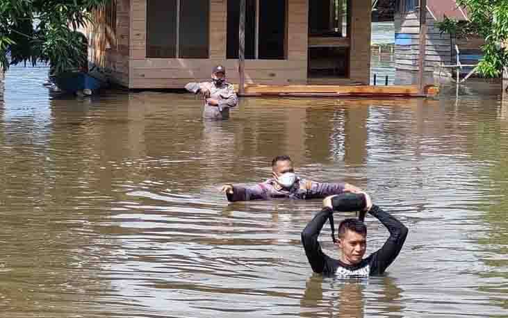 Banjir Melanda 5 Desa di Kota Besi, Desa Hanjalipan Paling Parah
