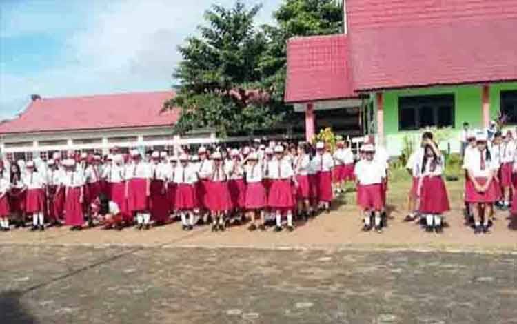Sekolah Tatap Muka Batal, Begini Respon Wali Murid