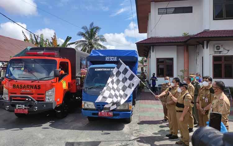 Gubernur Lepas Bantuan Korban Banjir Pemprov Kalteng
