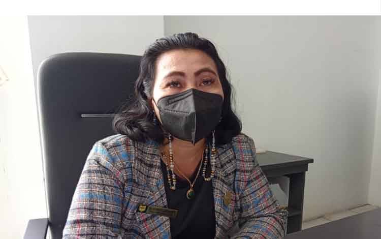 Anggota DPRD Kabupaten Gumas, Rayaniatie Djangkan.