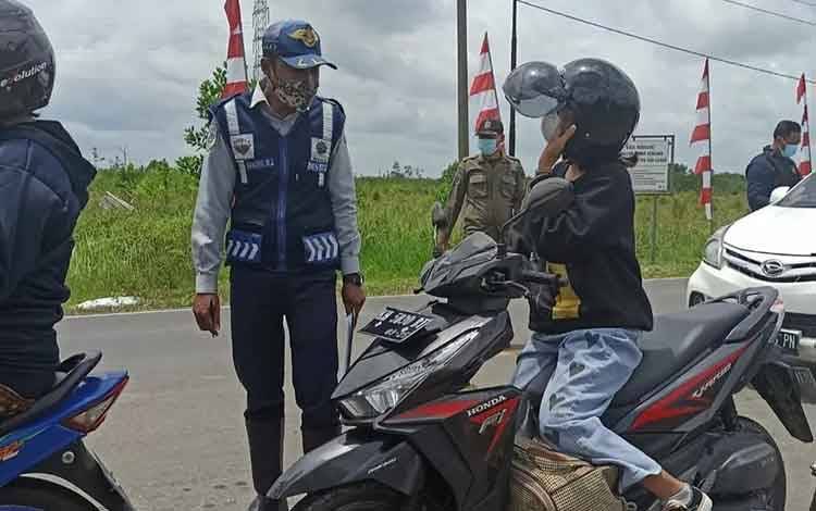 80 Pelaku Perjalanan Menuju Palangka Raya Kedapatan Tidak Pakai Masker