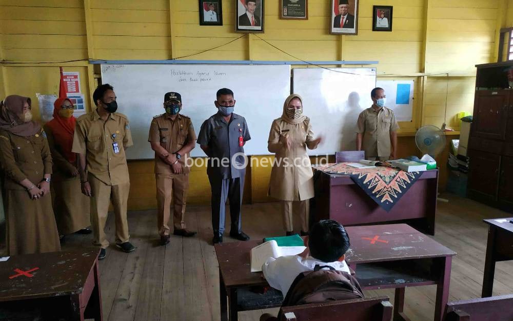 Wakil Bupati Seruyan Cek PTM Terbatas di Sekolah