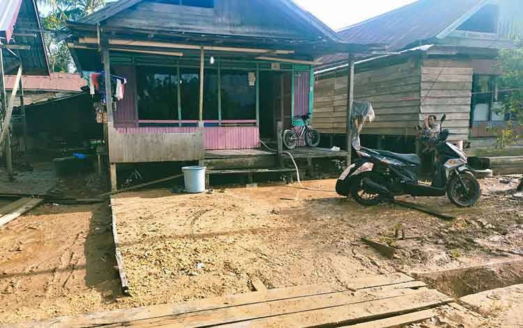 Air Surut, Aktifitas Warga Desa Ayawan Kembali Normal