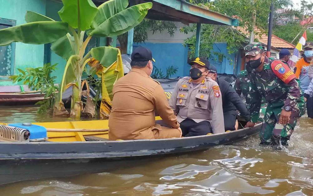 Polres Kawal Bantuan untuk Korban Banjir dari Pemprov Kalteng dan Pemkab Kotim
