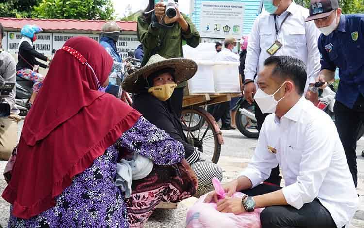Wali Kota Palangka Raya Ajak Masyarakat Saling Berbagi