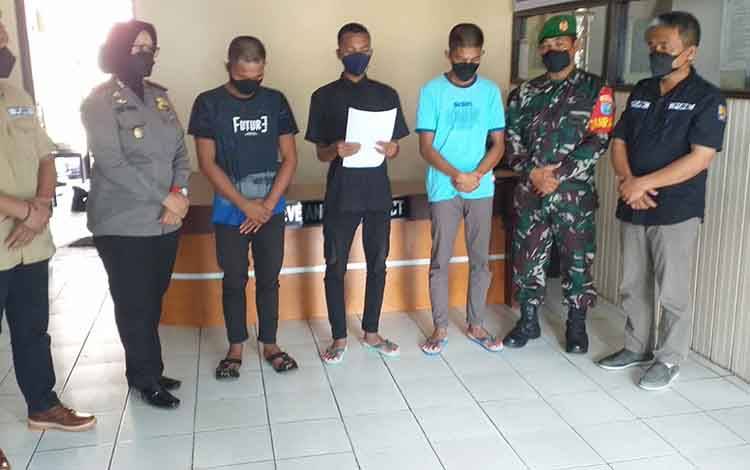 3 Pemuda Penendang Pagar Jembatan Diberikan Pembinaan dan Dikenai Wajib Lapor