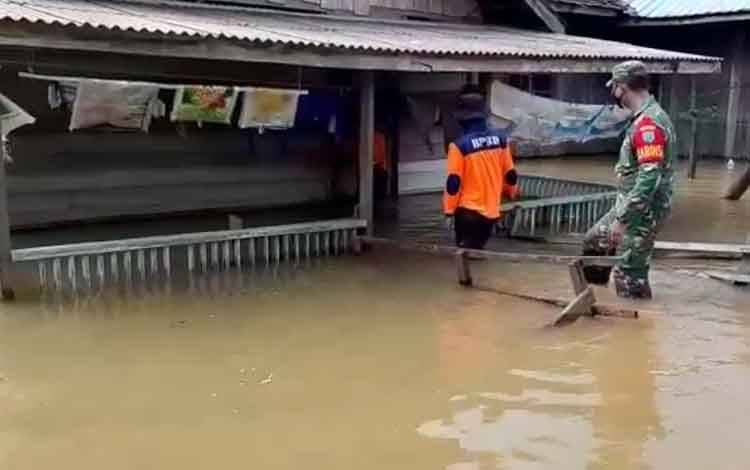 PLN Ingatkan Masyarakat di Wilayah Banjir agar Waspadai Bahaya Listrik