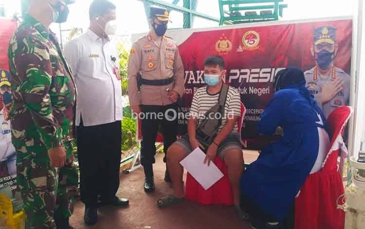 Sekda Seruyan Pantau Pelaksanaan Vaksinasi Covid-19