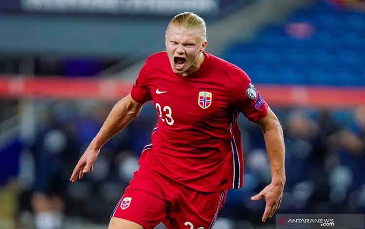 Erling Haaland Bawa Norwegia Kalahkan Swedia 2-1