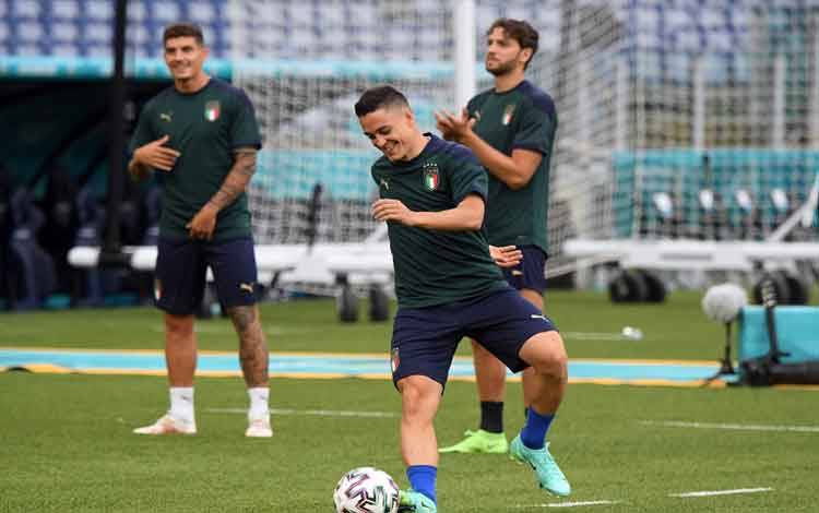 Mancini Janjikan Raspadori dan Kean kKsempatan di Timnas Italia