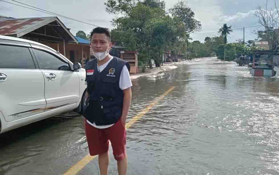 Legislator Muda Ini Ajak Semua Pihak Bergandengan Tangan Bantu Masyarakat Terdampak Banjir