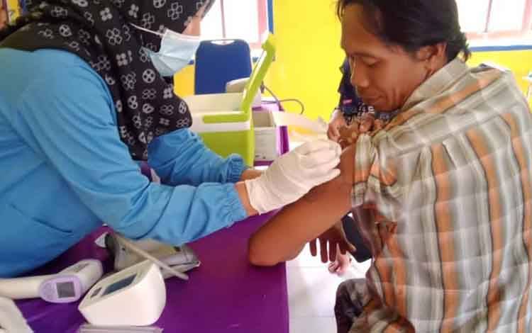 Belum Semua Masyarakat Sekitar Tempat Wisata Ujung Pandaran Mendapat Vaksin