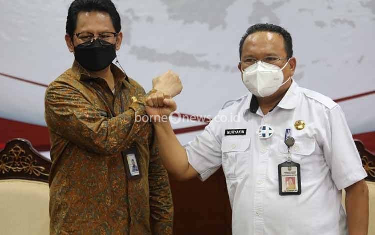 Penjabat Sekertaris Daerah (Sekda) Kalimantan Tengah (Kalteng), Nuryakin (Kanan)