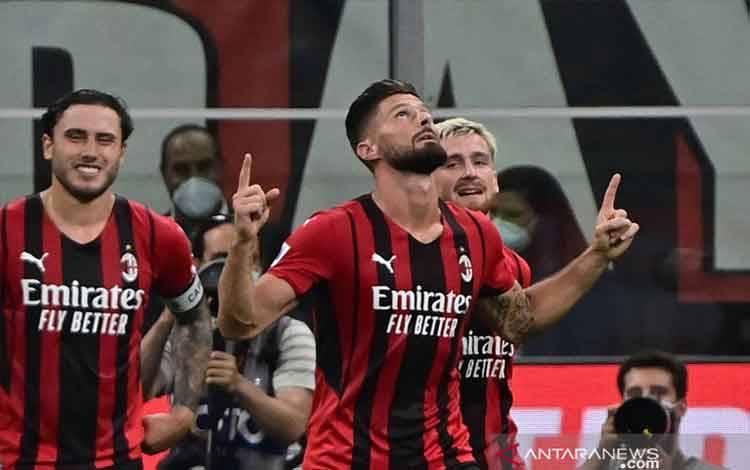 Franco Baresi Yakin Olivier Giroud Akan Berkontribusi untuk AC Milan
