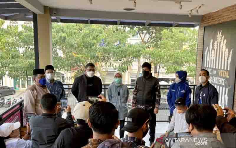 Pengurus Partai Demokrat Bubarkan Acara HUT Kubu Moeldoko
