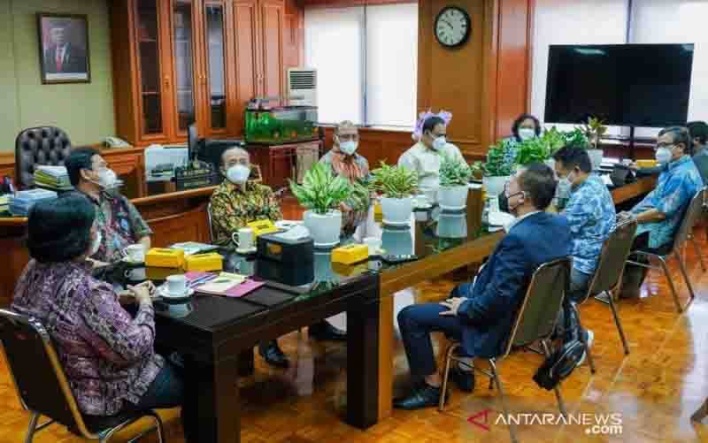 Menteri LHK AJak PWI Gaungkan Isu Kepedulian Lingkungan di HPN 2022