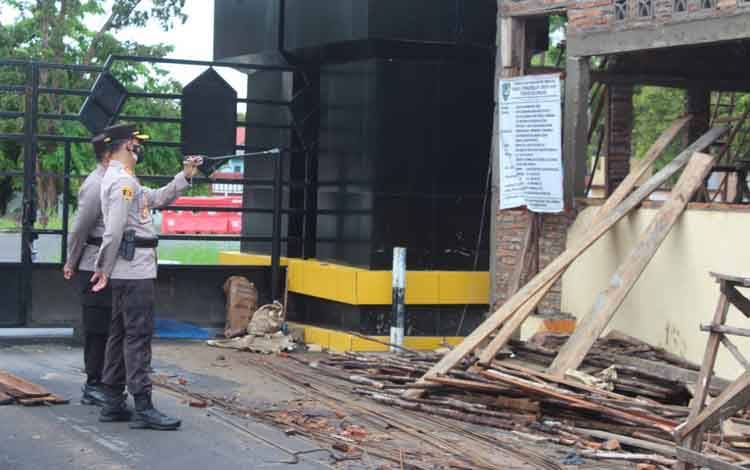 Kapolres Seruyan Cek Pembangunan Gedung Penjagaan