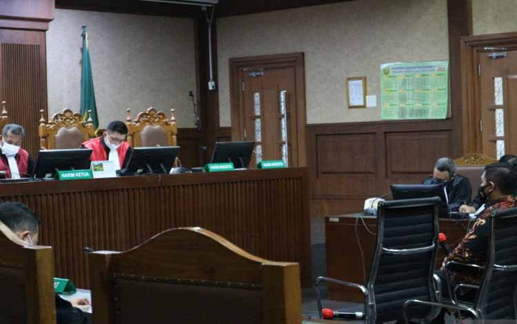 Eks Penyidik KPK Akui Terima Suap Kecuali dari Azis Syamsudin