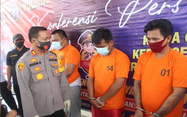 Tiga Pelaku Pembakar Mobil Polisi Ditangkap