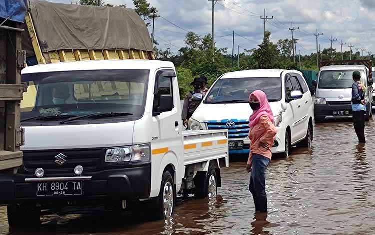 Dapur Umum Masih Beroperasi di Kawasan Terdampak Banjir