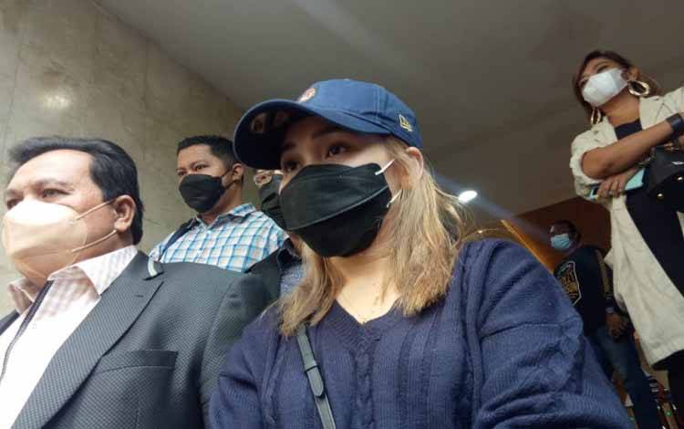 Ayu Ting Ting Penuhi Undangan Klarifikasi di Polda Metro Jaya