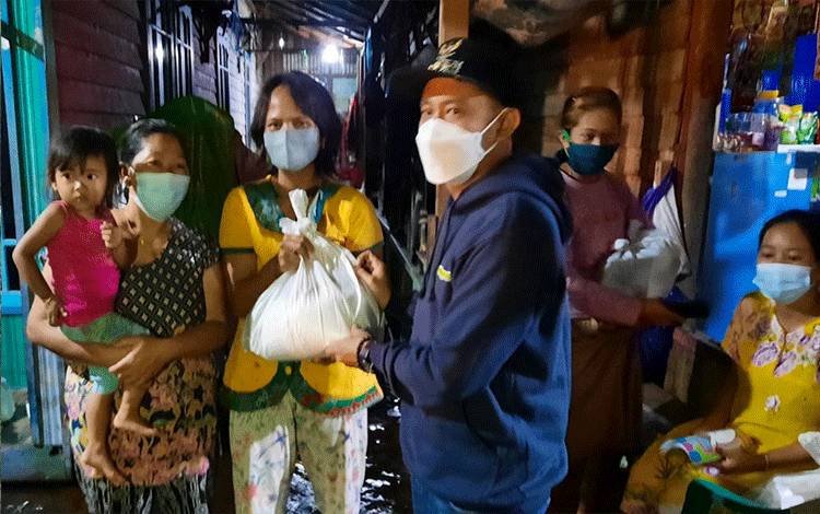 Pemko Palangka Raya Rutin Salurkan Bantuan Untuk Korban Banjir
