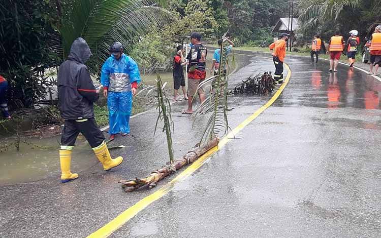 Hujan Lebat Guyur Barito Timur, Warga Diminta Waspada