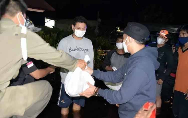 Wali Kota Palangka Raya Apresiasi Semua Pihak Bantu Penanganan Banjir