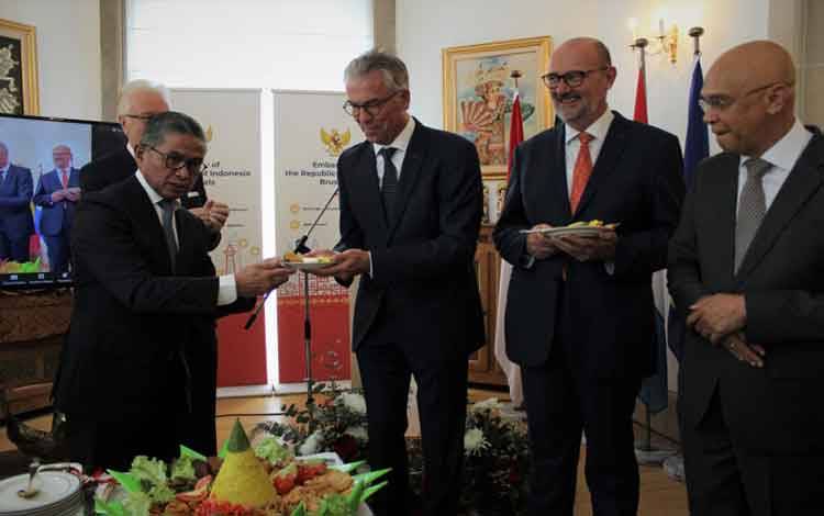 Acara peluncuran Asosiasi Benelux-Indonesia di KBRI Brussels pada Rabu (15/9/2021). (ANTARA/HO-KBRI Brussels)