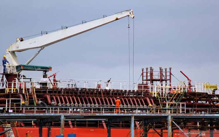 Harga CPO Tertekan Dampak Munculnya Varian Baru COVID