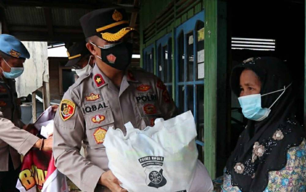Gerakan 1.000 Rupiah Polres Kapuas Terus Bergulir untuk Bantu Warga