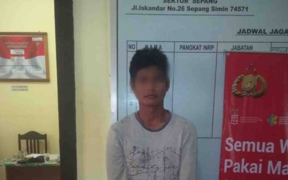 RY (37), tersangka kasus curanmor di Kelurahan Sepang Simin.
