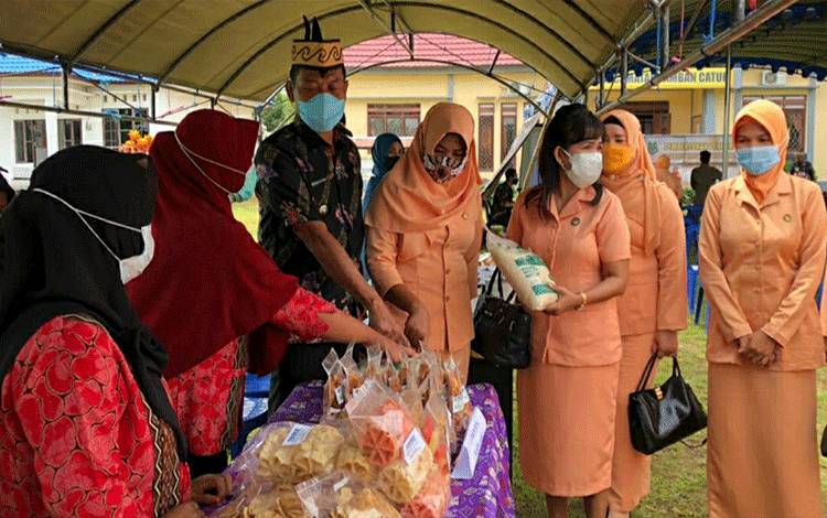 Pengurus DWP Kecamatan Tamban Catur Terbentuk, Ini Harapan Camat