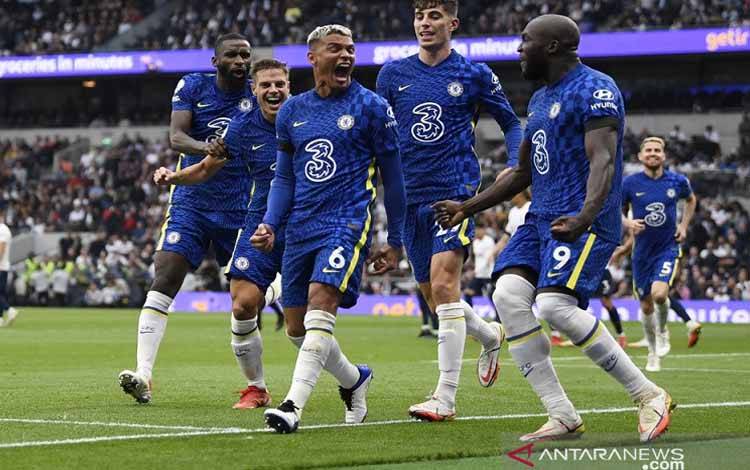 Chelsea Lumat Tottenham untuk Torehkan Rekor dan Puncak Klasemen