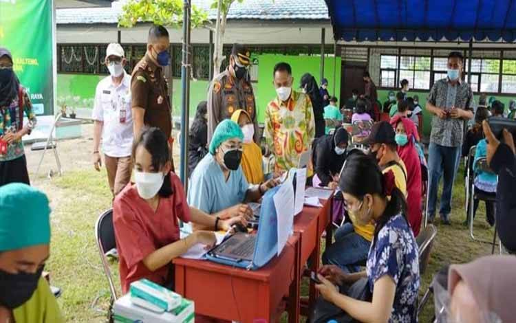 Vaksinasi 63 Persen, Wali Kota Palangka Raya Optimis Herd Immunity Tercapai