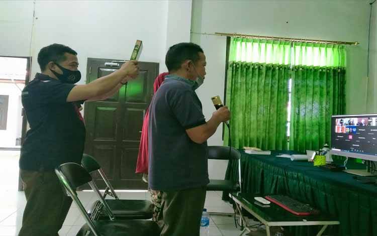 Ketahuan Edarkan Uang Palsu saat Belanja Berulang Kali