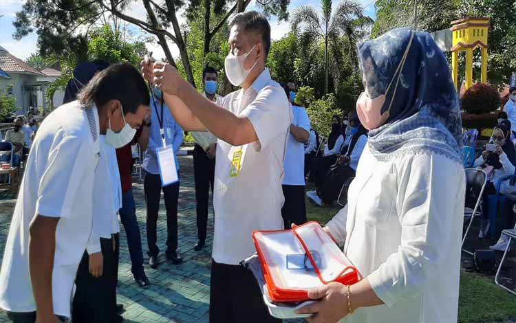 Tingkatkan SDM, Puluhan Warga Kobar Ikuti Pelatihan Disnakertrans