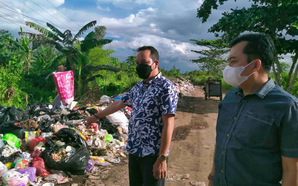 Sampah Menumpuk di Jalan Sawit Raya, DPRD Kotim Desak Pembangunan Depo Sampah