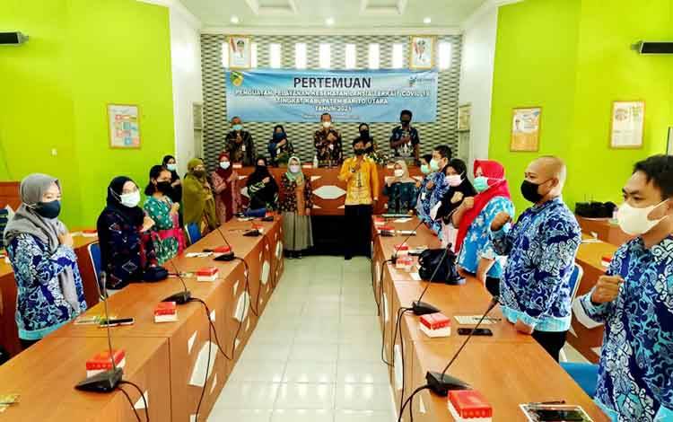 Dinas Kesehatan Barito Utara Lakukan Pertemuan Penguatan Pelayanan Lansia Terkait Covid-19