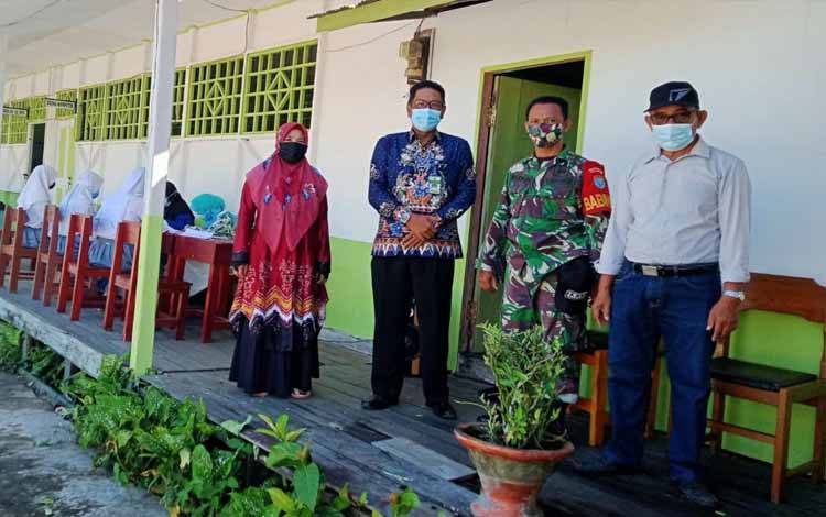 Sambut PTM, Siswa MA dan MTs di Teluk Palinget Ini Jalani Vaksinasi Covid-19