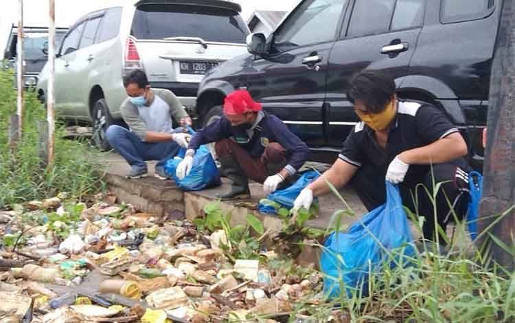Dinas Lingkungan Hidup Lakukan Aksi 'Hayak Marasih Lewu'