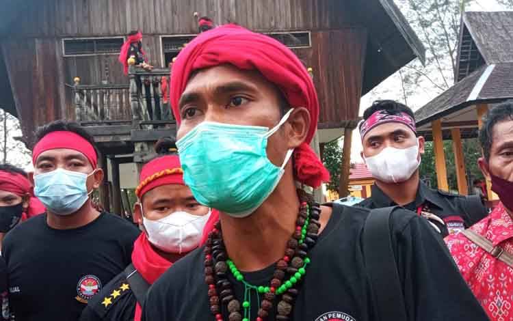 Ini Hasil Sidang Adat Dayak yang Digelar di Rumah Betang Pasir Panjang