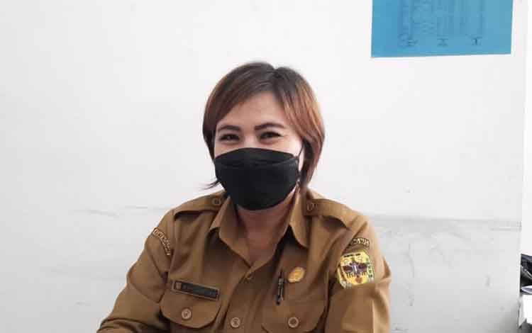Distransnakerkop dan UKM Gunung Mas Surati PKL Taman Kota Kuala Kurun soal ini