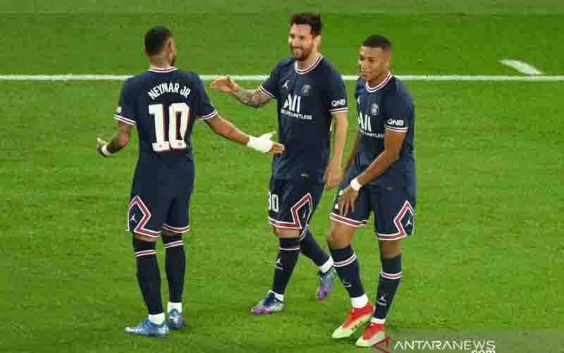 Gol Perdana Messi Bantu PSG Bungkam Manchester City 2-0